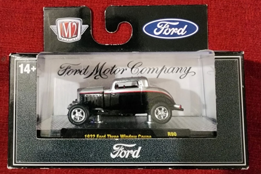 M2 Machines 1-64 Ford Motor Company 32 Ford Three Window Coupe R90 24-66