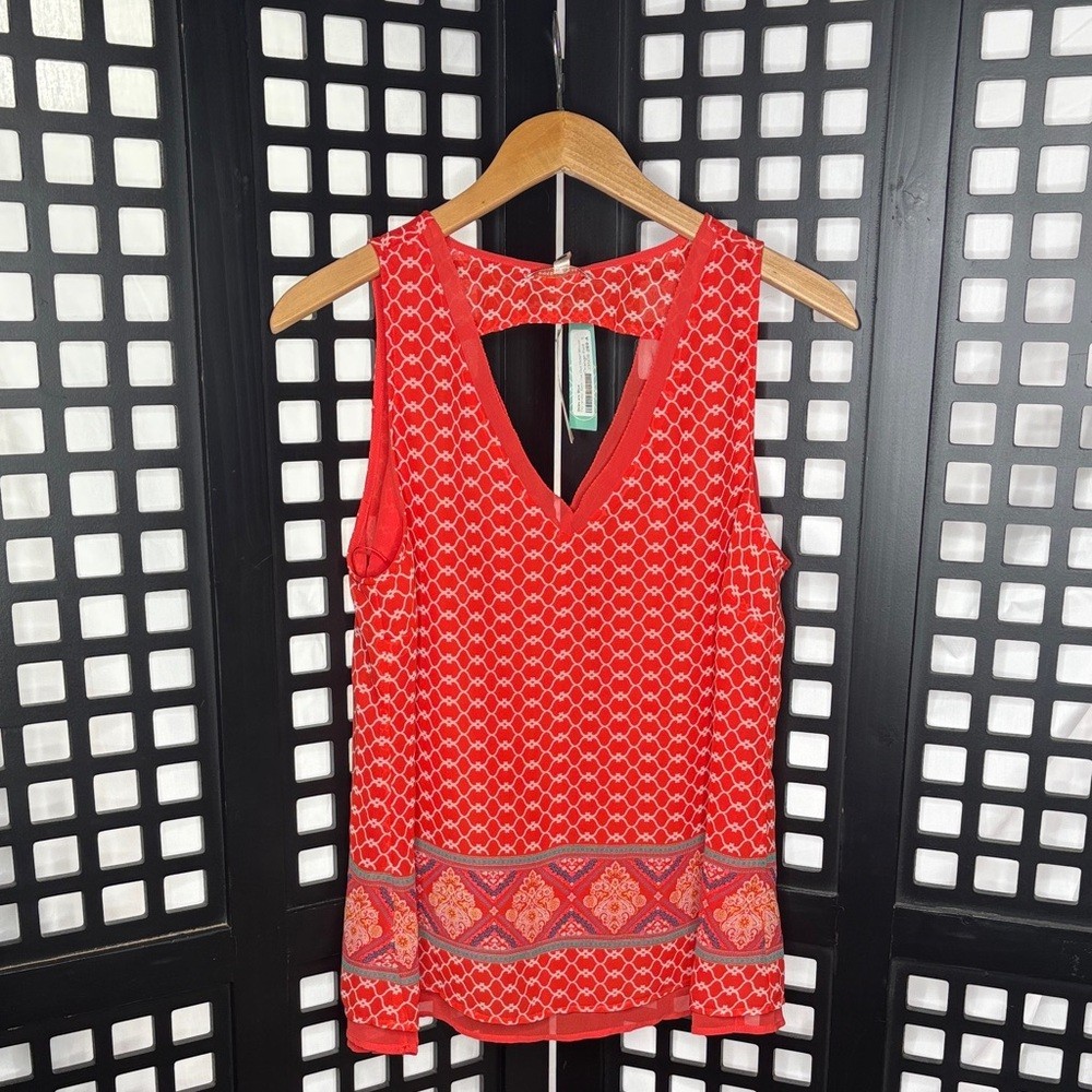 🧡NWT  Stitch Fix Large Orange & White Sleeveless V-Neck Lined & Flowy Top NWT🧡