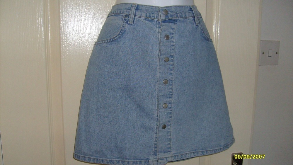 VOI Designer Light Blue Denim Studded Short Skirt Size 12