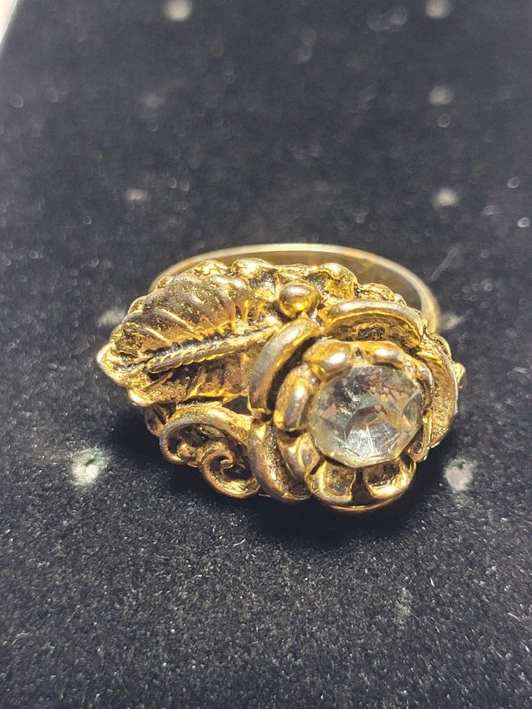 Vintage Statement Ring Floral Clear Rhinestone Dewdrop Gold-tone Costume Fashion