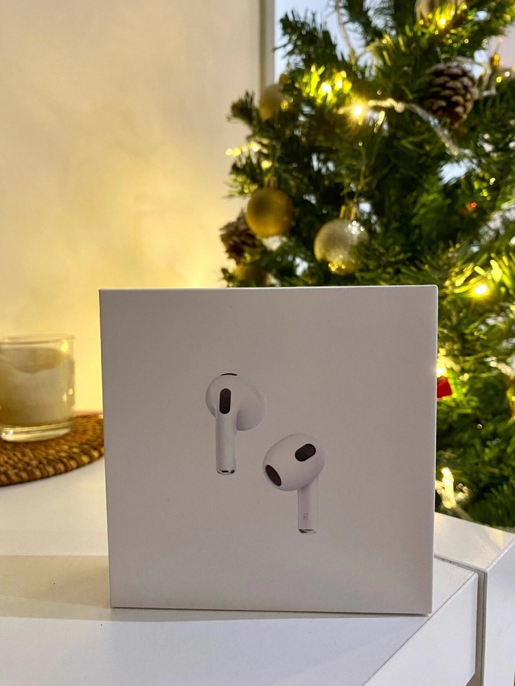 Xmas Apple 3RD Generation Bluetooth Headsets Right Left+ Wireless Charging Box