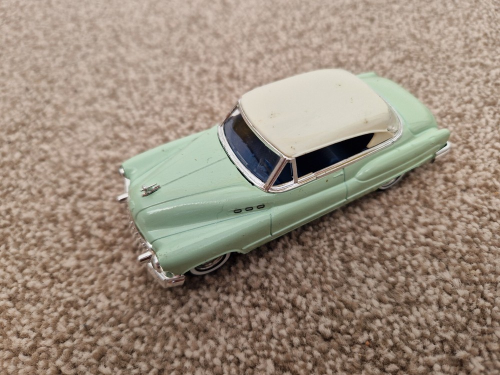 CORGI SOLIDO 1/43 CLASSIC 1950 BUICK CABRIOLET DIECAST MODEL CAR