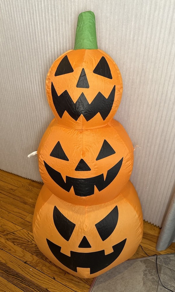 Spooky 4FT Gemmy Inflatable Halloween Pumpkin Stack with Lights