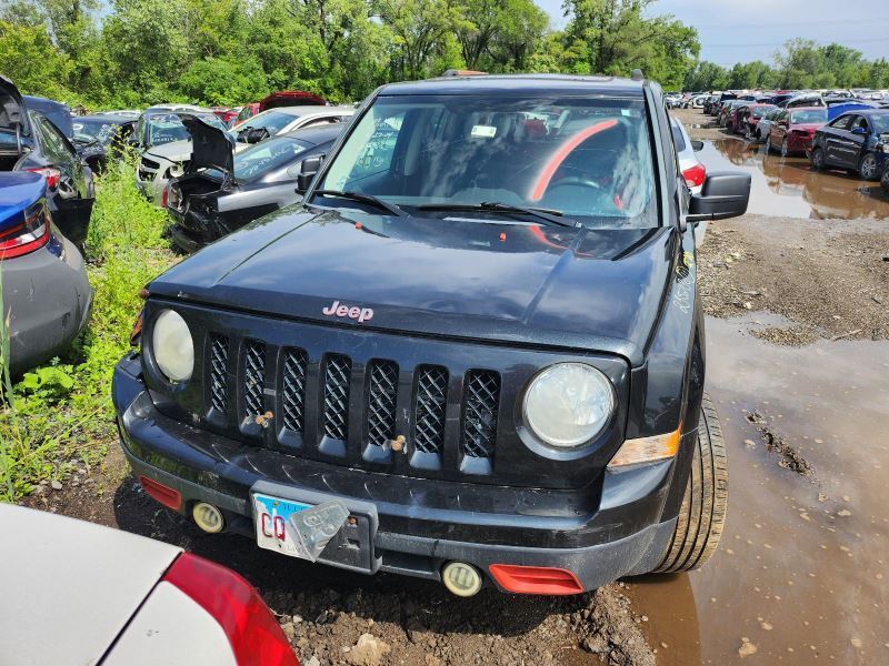 PATRIOT   2011 Headrest 1410313