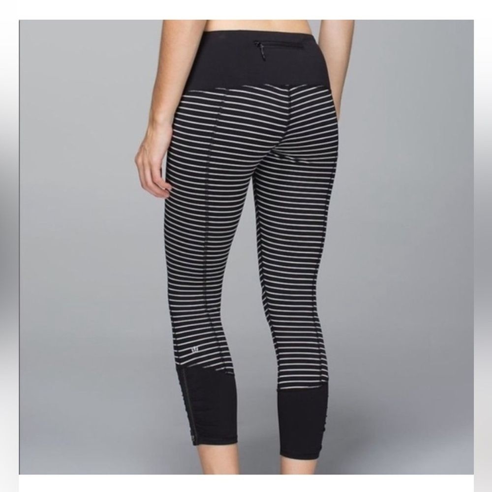 LULULEMON Runday Crop Legging Parallel Stripe RARE
