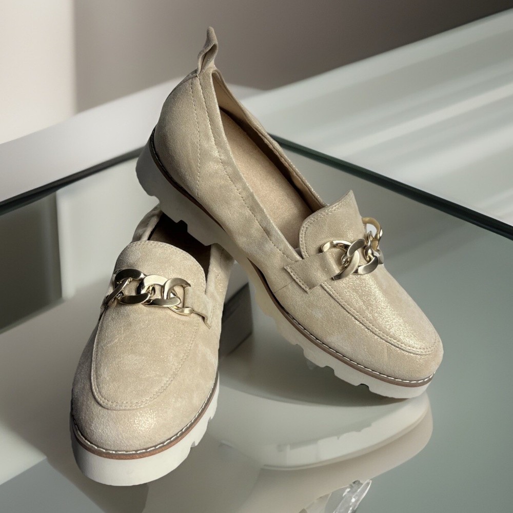 Vionic Cynthia Lug Loafers Women’s 7 Gold Horsebit Jenna Style – Floor Sample