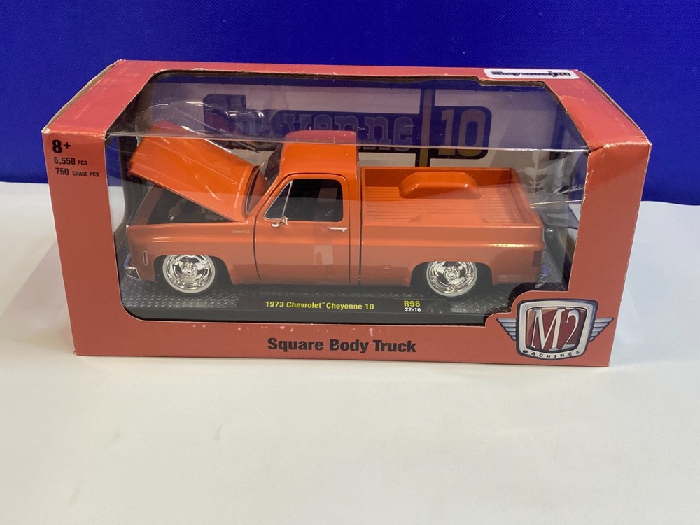 M2 MACHINES 1/24 SCALE SQUAREBODY ORANGE 1973 CHEVROLET CHEYENNE 10