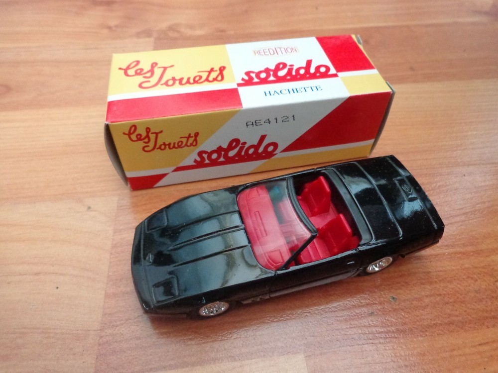 1/43 SCALE HACHETTE SOLIDO CLASSIC 1984 CHEVROLET CORVETTE CABRIOLET DIECAST CAR