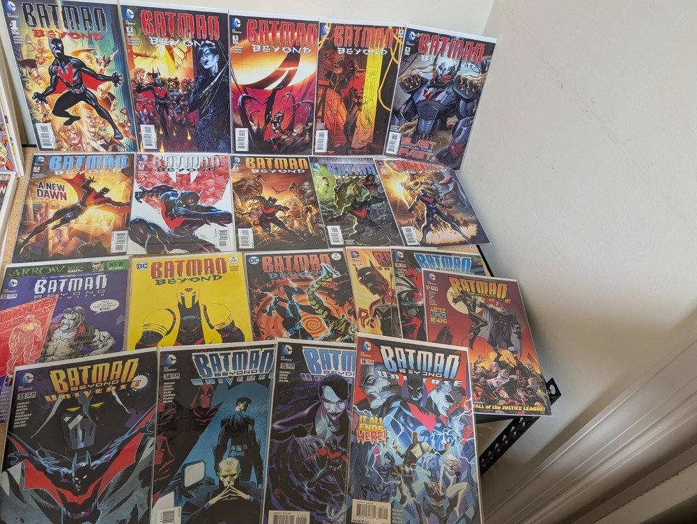 Batman Beyond Vol. 5 #1  2016  & Beyond Universe 13 DC VF/NM  Lot Of 20 Comics