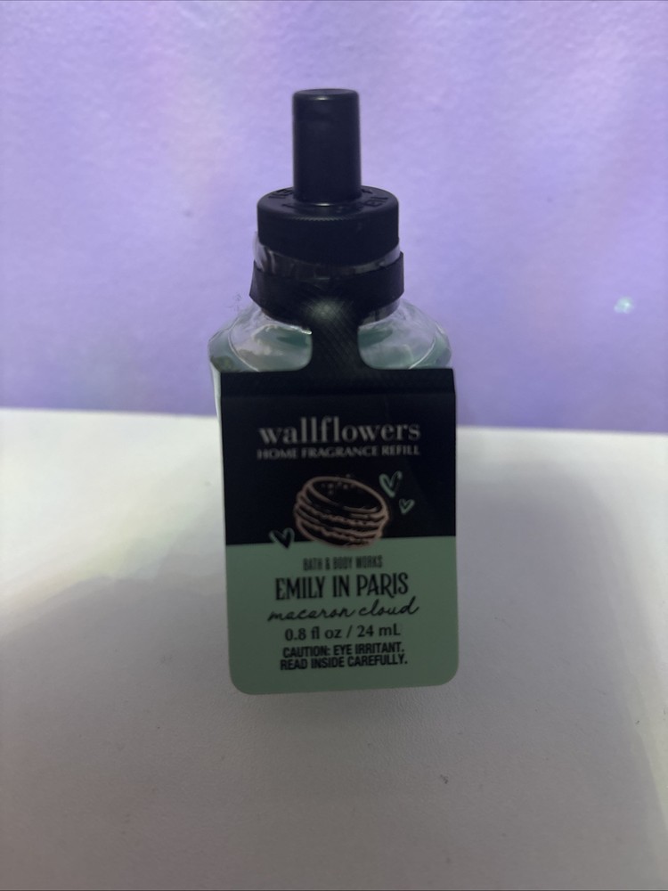 Bath & Body Works Emily In Paris Macaron Cloud Wallflower Fragrance Plug-In
