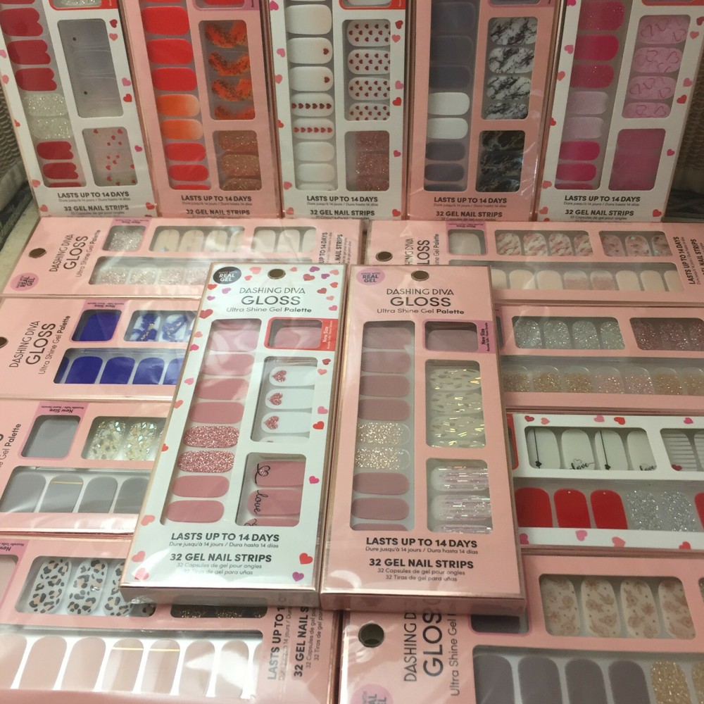 Dashing Diva Gloss Ultra Shine Gel Palette Nail Strips