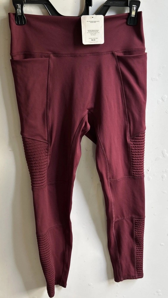 Fabletics High Waisted Motion365 Paneled Legging Short Purple Maroon Size M NWT
