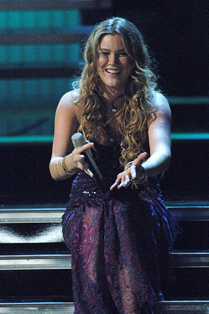 Joss Stone performs at VH1 Save The Music benefit concert - vintage photo 22