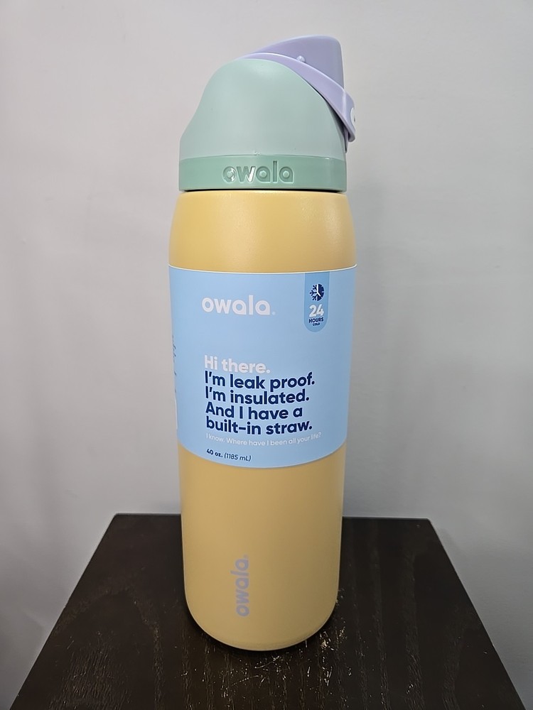 Owala FreeSip Stainless Steel Water Bottle / 40oz / Color: Beachfront