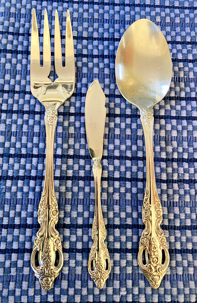 Oneida Renoir Pembroke 3-Piece Stainless Serving Spoon Meat Fork Butter Knife Set