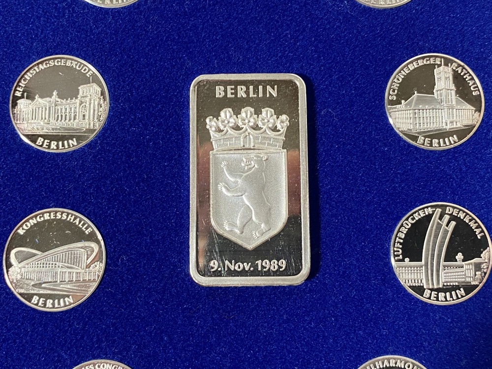 1989 BERLIN WALL COMMEMORATIVE 999 Silver Coin Set 10 COINS / I BAR