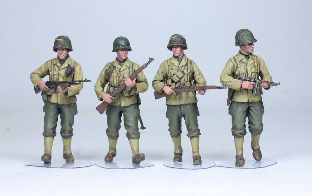 PreSale US Soldiers Infantry (04 figures) European WW2 1:35 Pro Built Model-image
