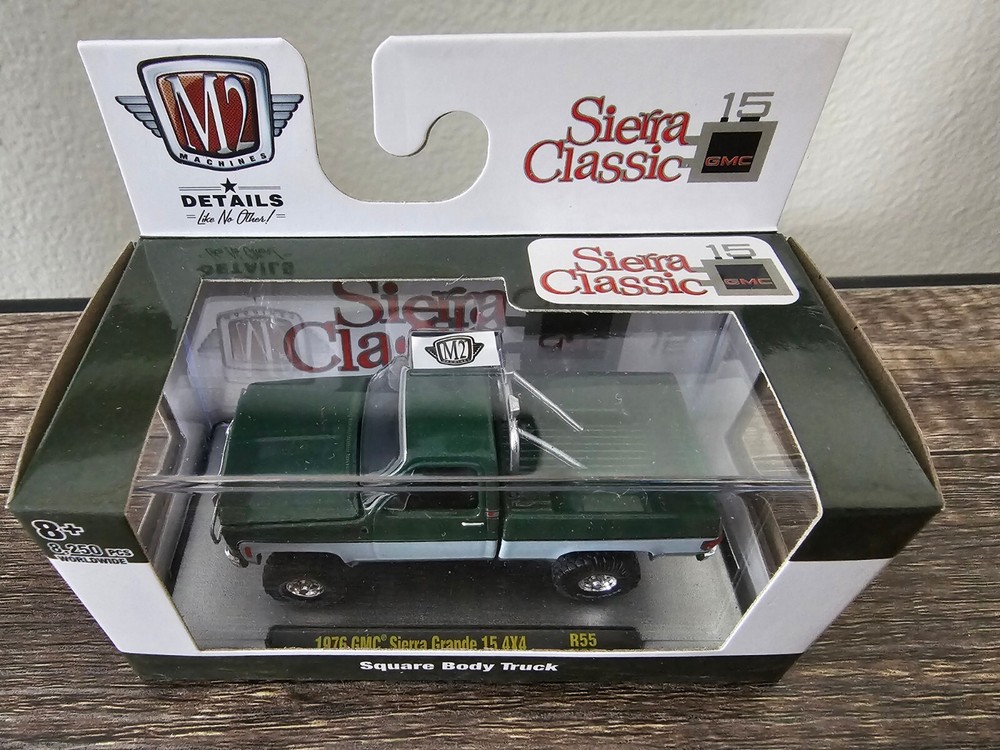 M2 Machines 1:64 1976 GMC Sierra Grande 15 4x4 Square Body Diecast Truck R55 Model