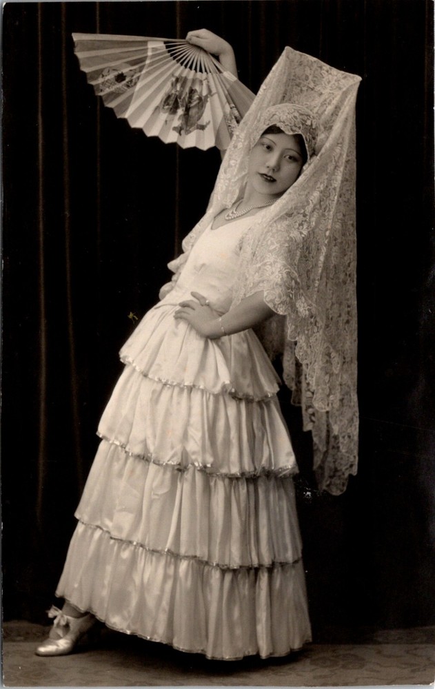 Pretty Woman Dancer in Traditional Spanish Clothing Vintage RPPC Postcard 24069