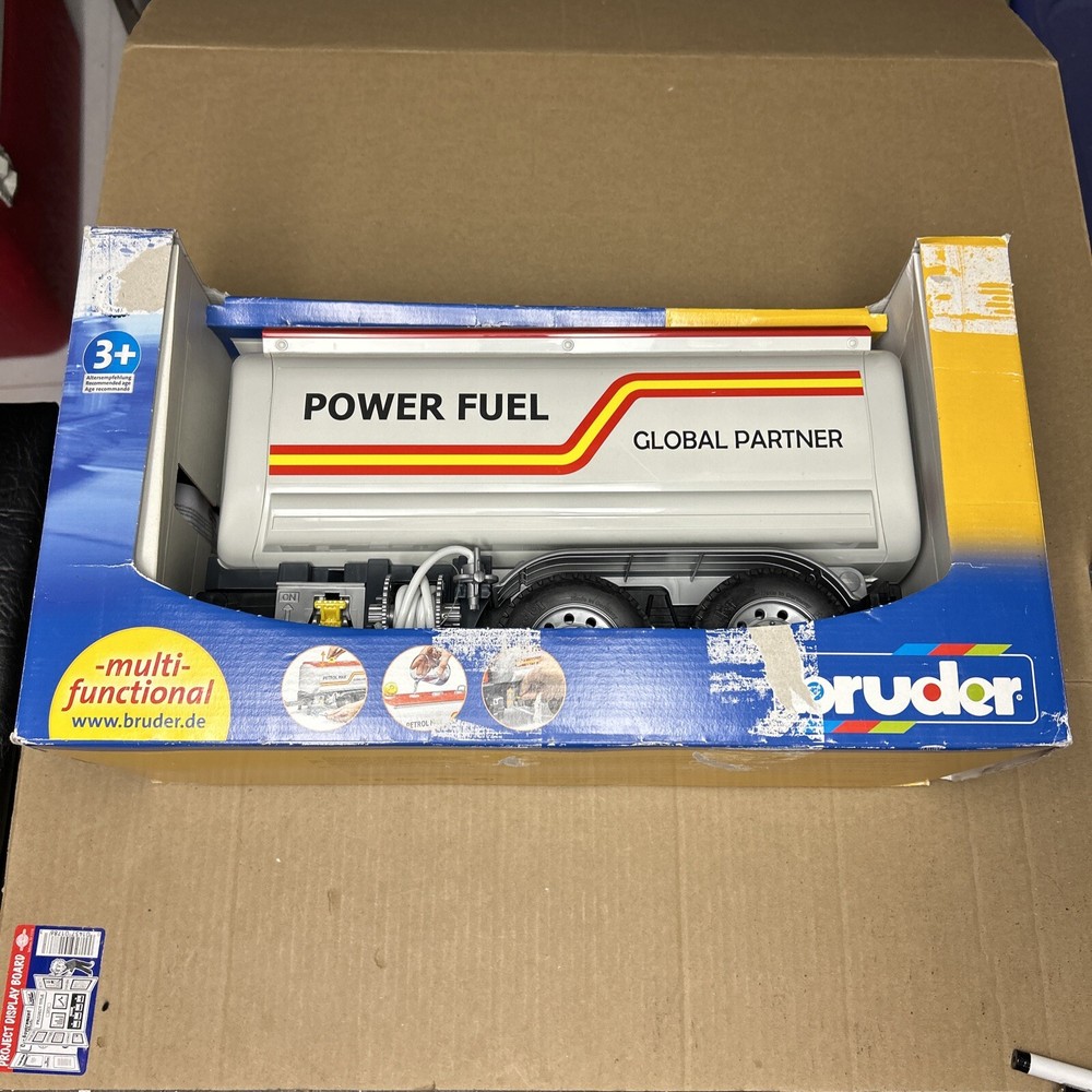Bruder  Tanker Truck Trailer Power Fuel Global Partner New In Box With Wear