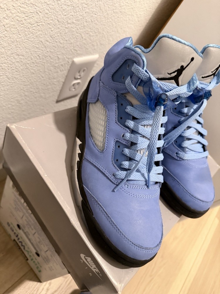 Jordan 5 Unc