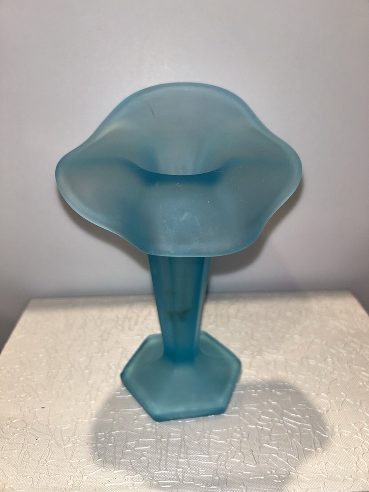 Westmoreland frosted blue satin glass jack in pulpit vase 6.5 inches
