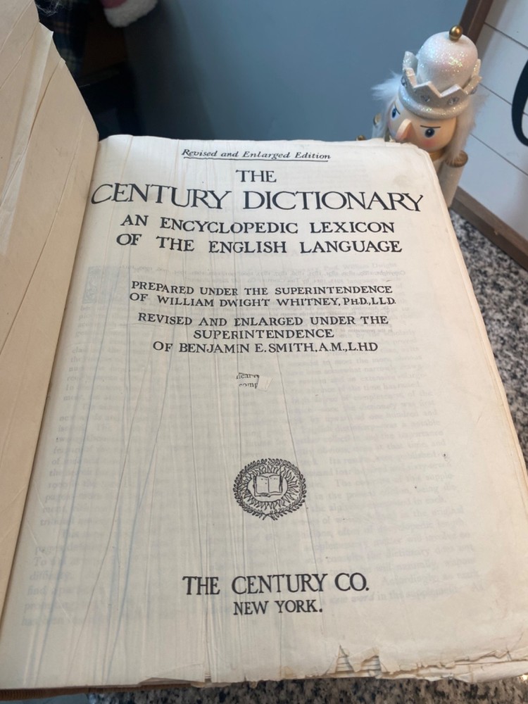 Century Dictionary Vol 1 corduroy cover, 25 lbs, 8500 pages, antique book 1914