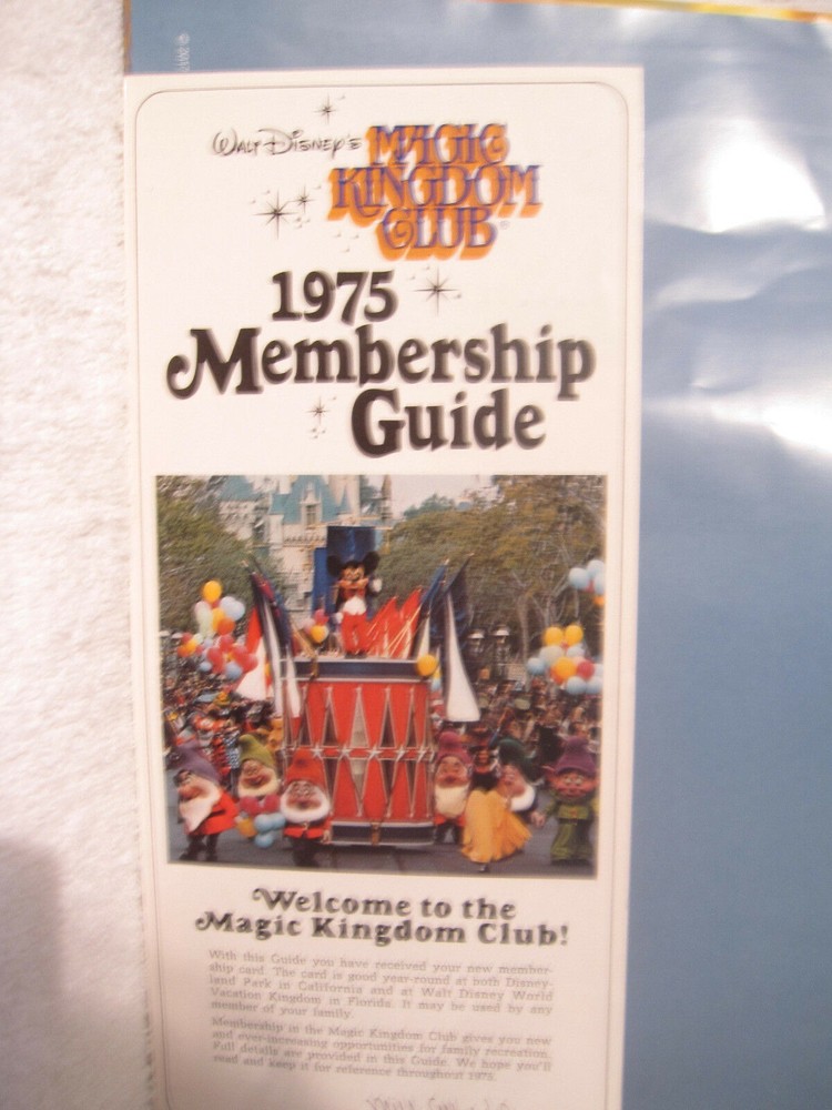 1975 Disneyland Magic Kingdom Club Membership Guide 1970s Vintage Folder