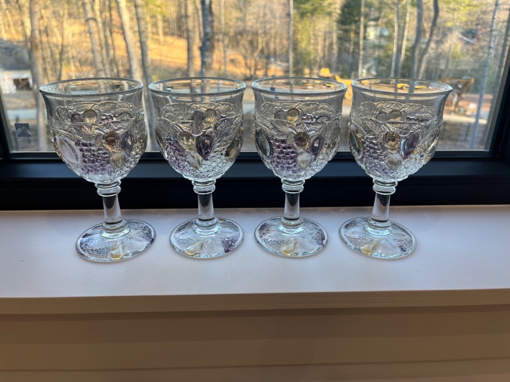 WESTMORELAND PASTEL DELLA ROBBIA 4 STEM GOBLETS Grape Fruit Design 8 Oz Flashed Glass