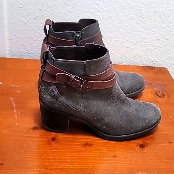 SAM Edelman Women's Hannah Gray Buckle Stacked Heel Bootie Size 6.5