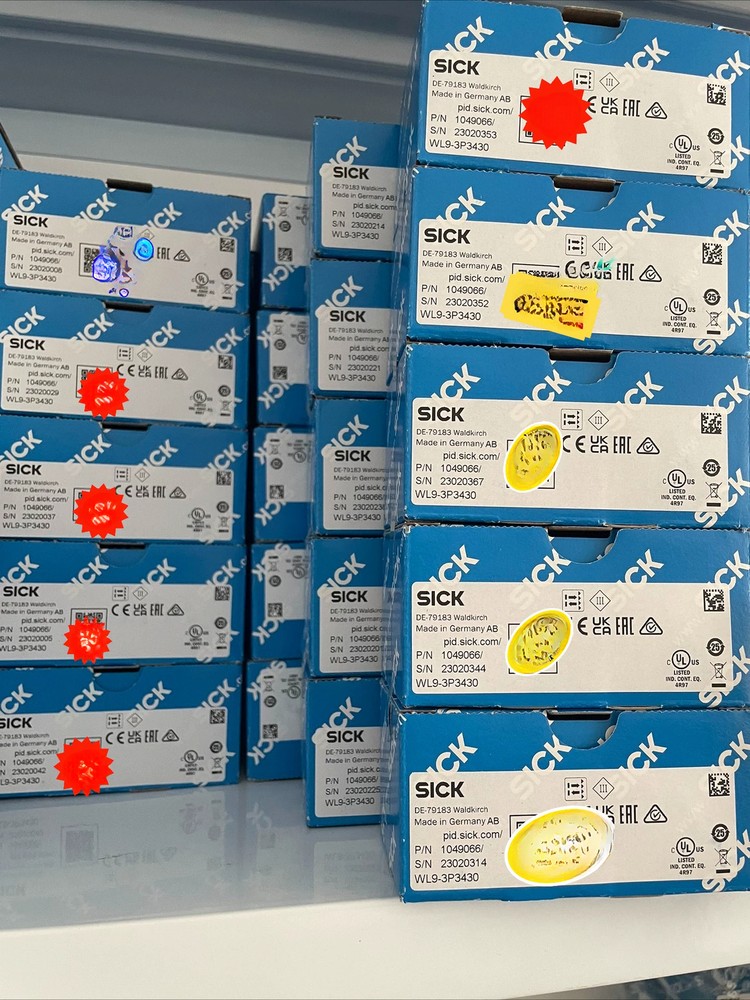 1pcs SICK WL9-3P3430 1049066 Photoelectric Sensor