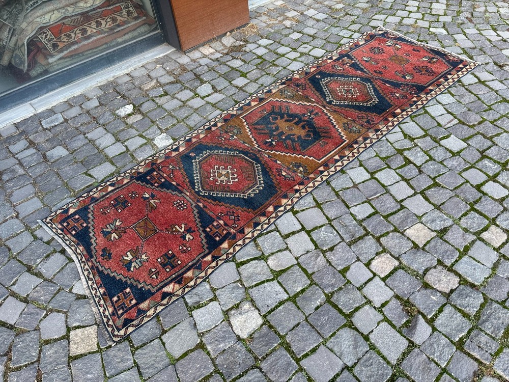 Bohemian rugs, Runner rug, Handmade, Turkish rug, Vintage, Wool | 2,6 x 8,5 ft