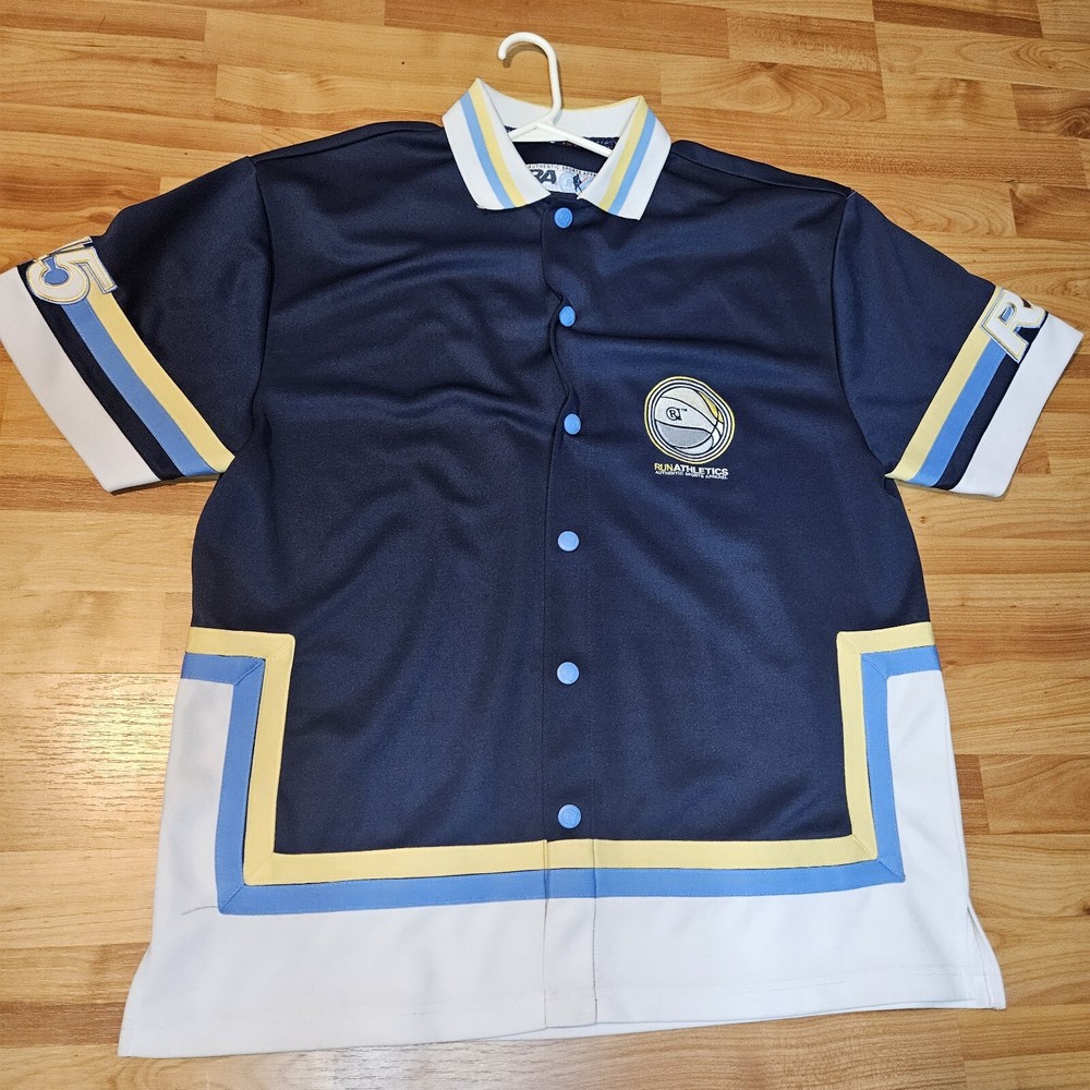 Run Athletics Button-Up Warm-Up Jersey Size Large for Performance Comfort