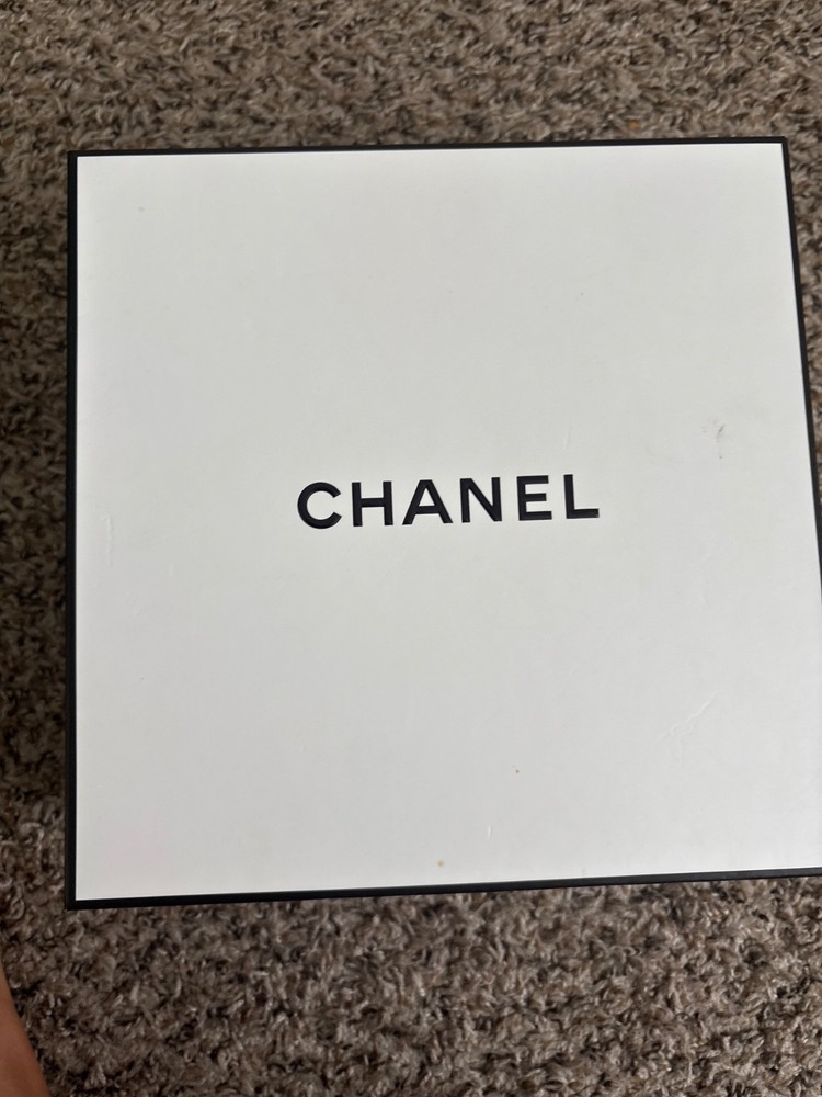 CHANEL COCO MADEMOISELLE Coffret Signature Box Eau De Parfum Twist & Spray Set