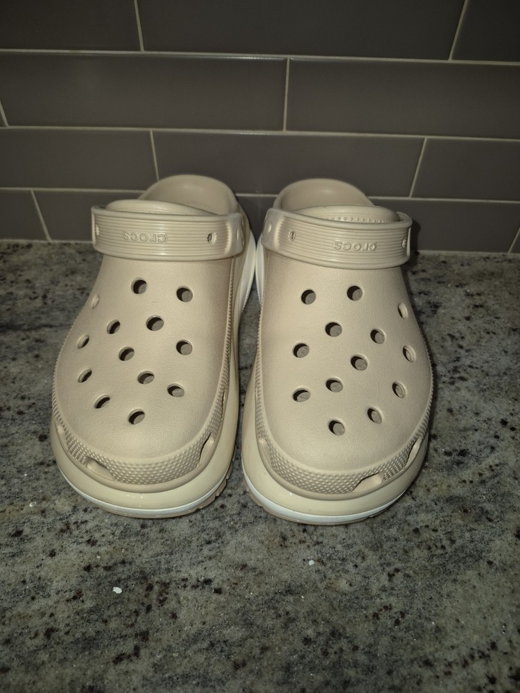 Crocs Platform Clogs Beige Size M6/W8 – Pre-Owned, Tons of Life Left