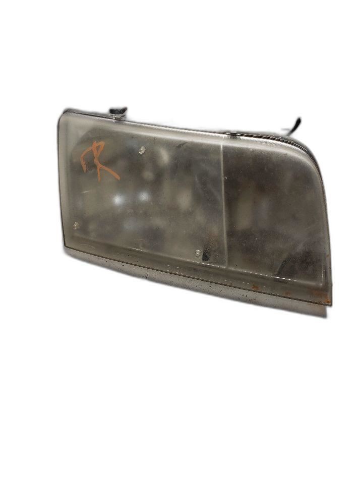 03-11 Crown Victoria Passenger Side Right Headlight Assembly 1338861