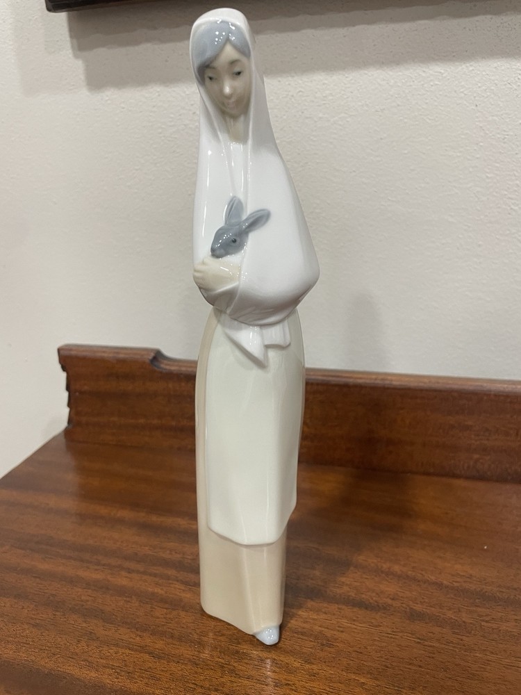 Vintage Lladro Spain Porcelain Woman with Rabbit Figurine 10.75 Inches