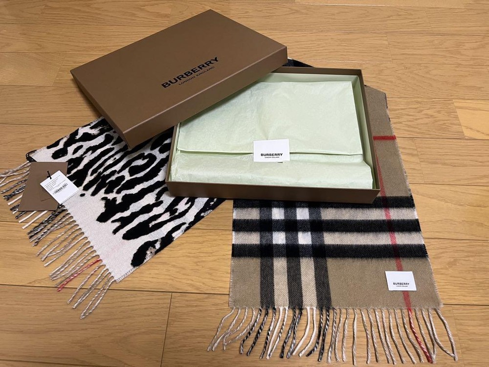 Burberry Reversible Scarf 100% Cashmere Unused with Tags Leopard Print NEW