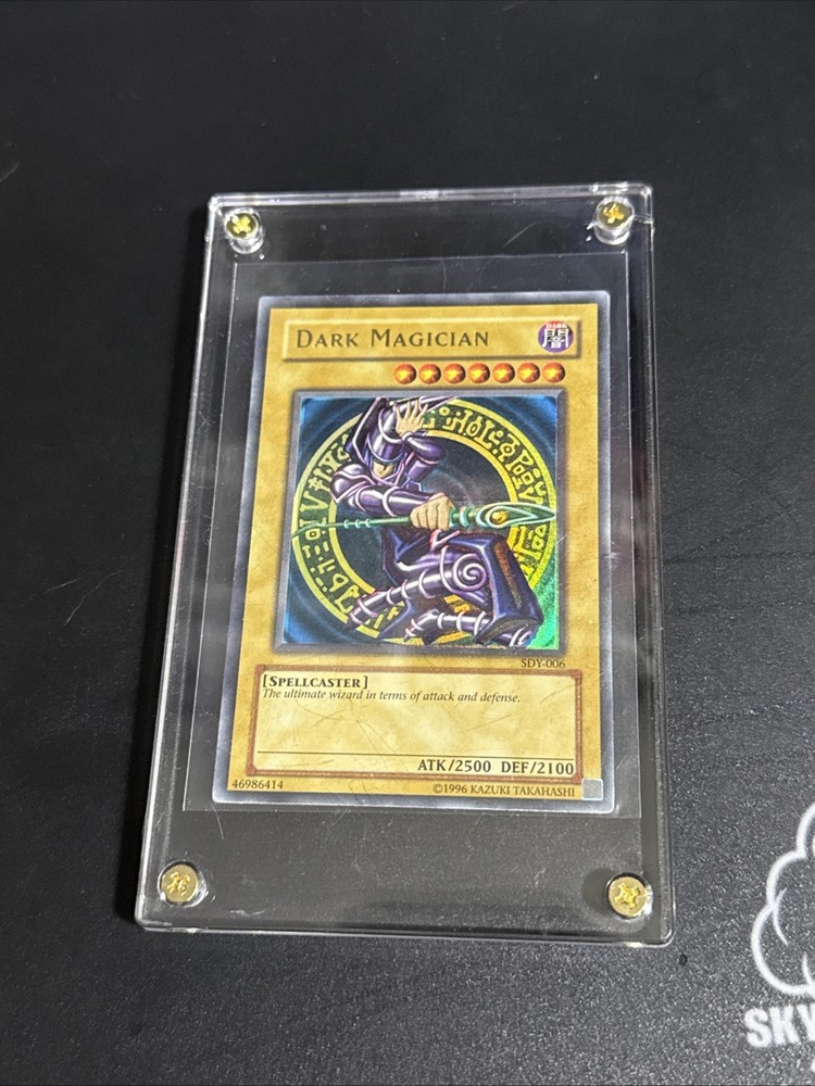Ultra Rare Unlimited Dark Magician SDY-006 Faded Edition