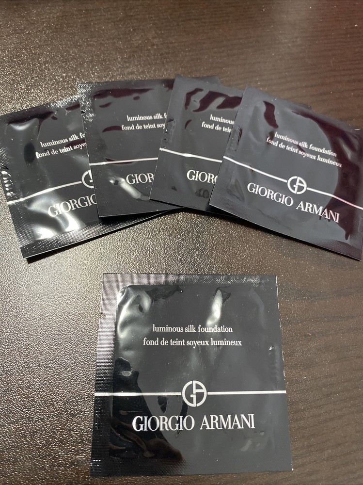 Giorgio Armani Luminous Silk Foundation Sample 0.03 Fl Oz 1 mL 5.5 Lot Of 10