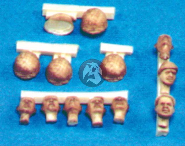 Legend 1/35 US Soldier Heads Set WWII (8 heads total, 5 with Helmets) LF0040