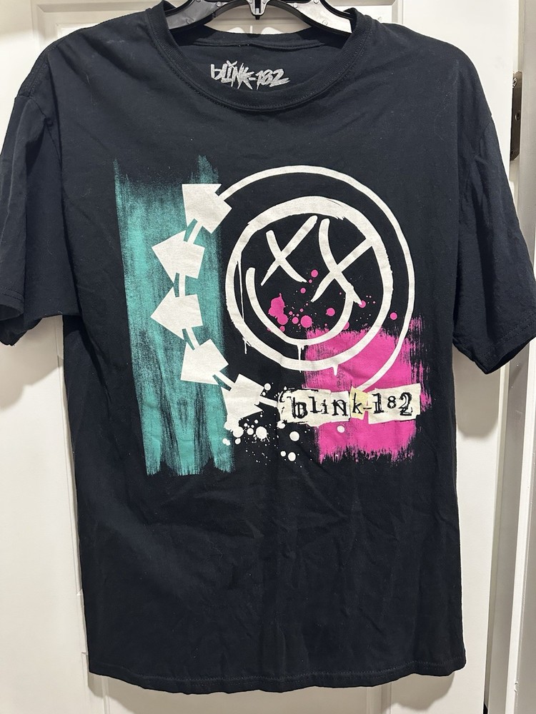 Blink-182 Band Graphic T-Shirt Black Neon Logo Short Sleeve Men’s Size Medium