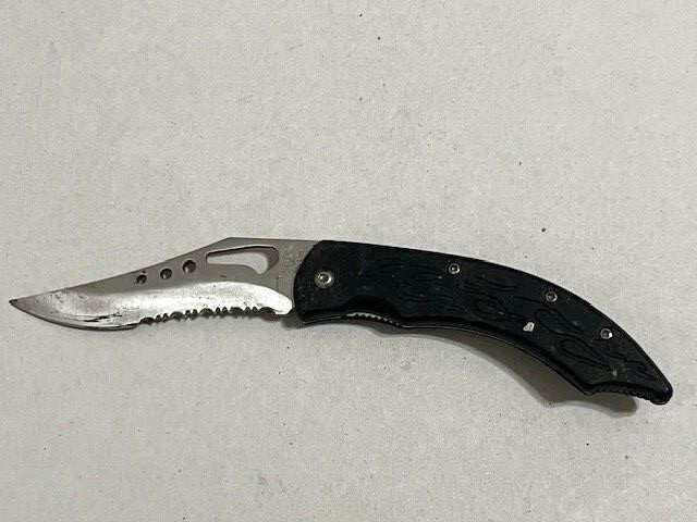 Frost Cutlery Folding Pocket KNIFE Black Linerlock Serrated Blade - Great