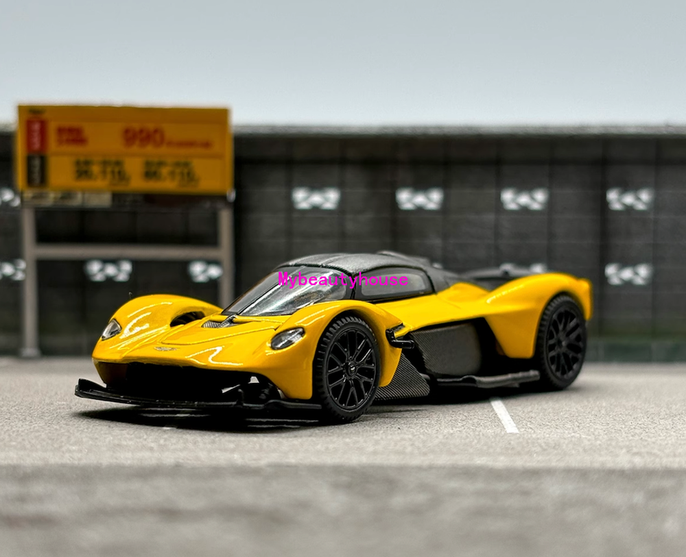 MINIGT 1:64 Yellow Valkyrie Racing Sports Model Diecast Metal Car