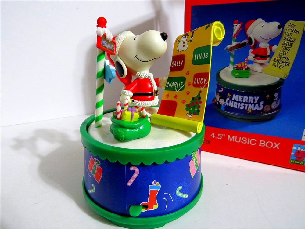 SNOOPY PEANUTS Charlie Brown Kurt Adler Christmas Music Box Figurine 2000
