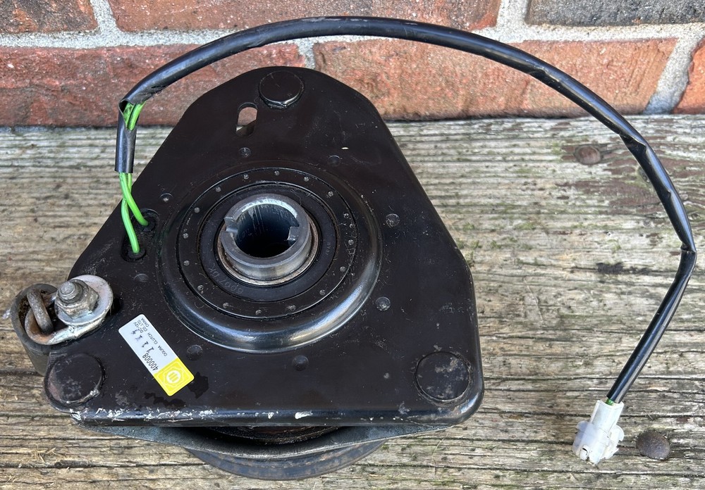 2012 Dixie Chopper Zee 1 2342 Electric PTO Clutch 500131 400008 GT1A-EH07