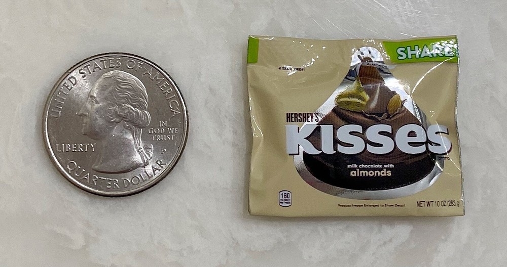 Series 4 - Hershey’s KISSES with Almonds 5 Surprise Mini Brands ZURU TOYS Brand