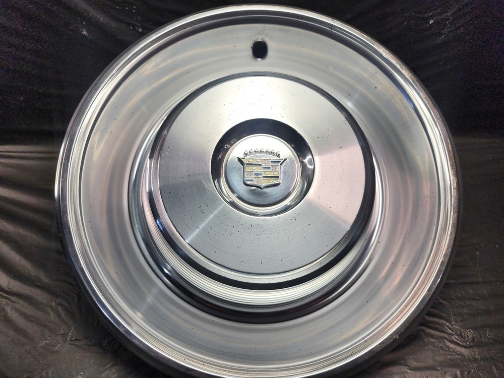 1965 1960s 1 Vintage Original CADILLAC DeVille Fleetwood Wheel Cover Hubcap OEM