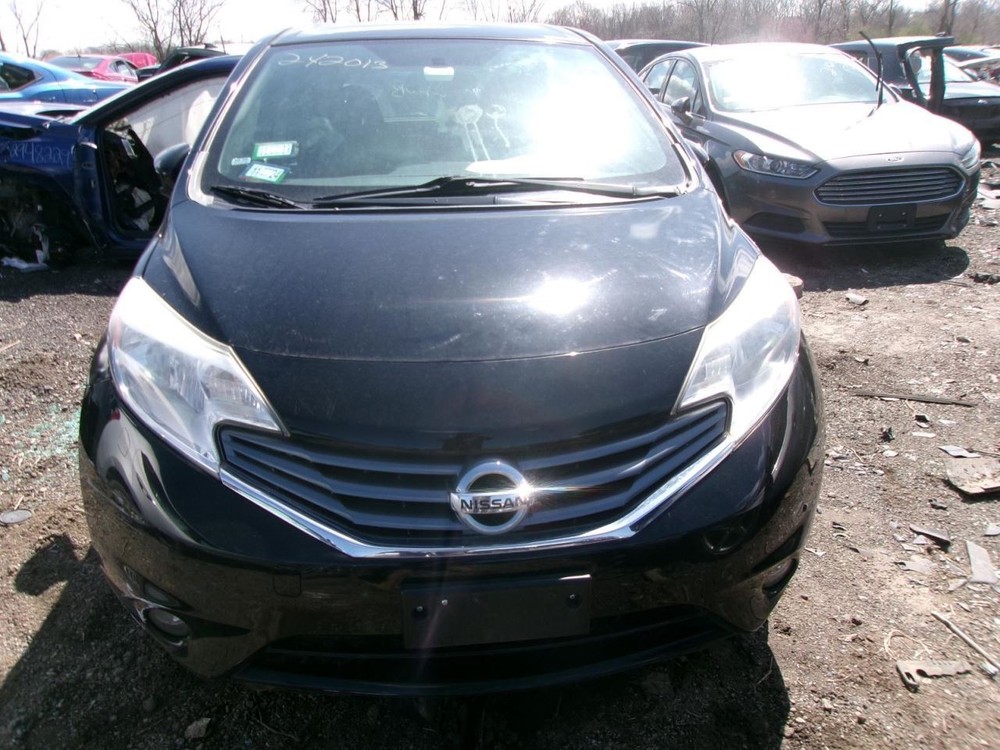 Driver Headlight Assembly with Silver Surround Fits 2014-2016 Nissan Versa 1585438