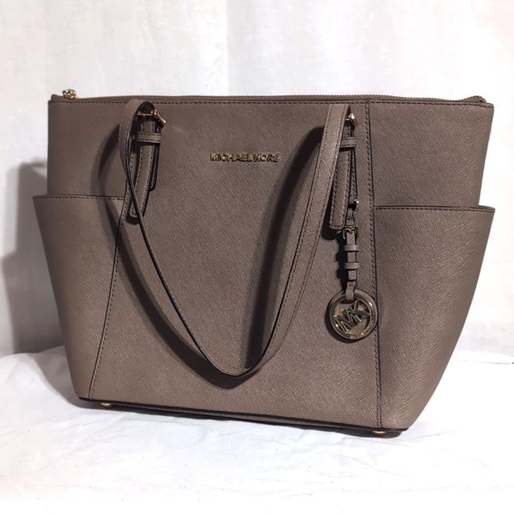 Michael Kors Jet Set Large Pocket Tote Taupe Grey Top Zip